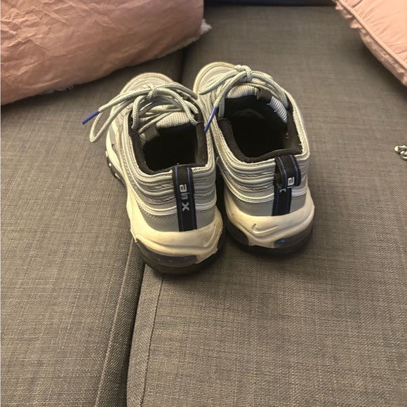 Nike Women's Gray and Black Sneakers - Picture 4 of 4